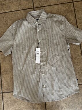NWT DKNY Button Up Brown and White Pattern Collared Shirt size small